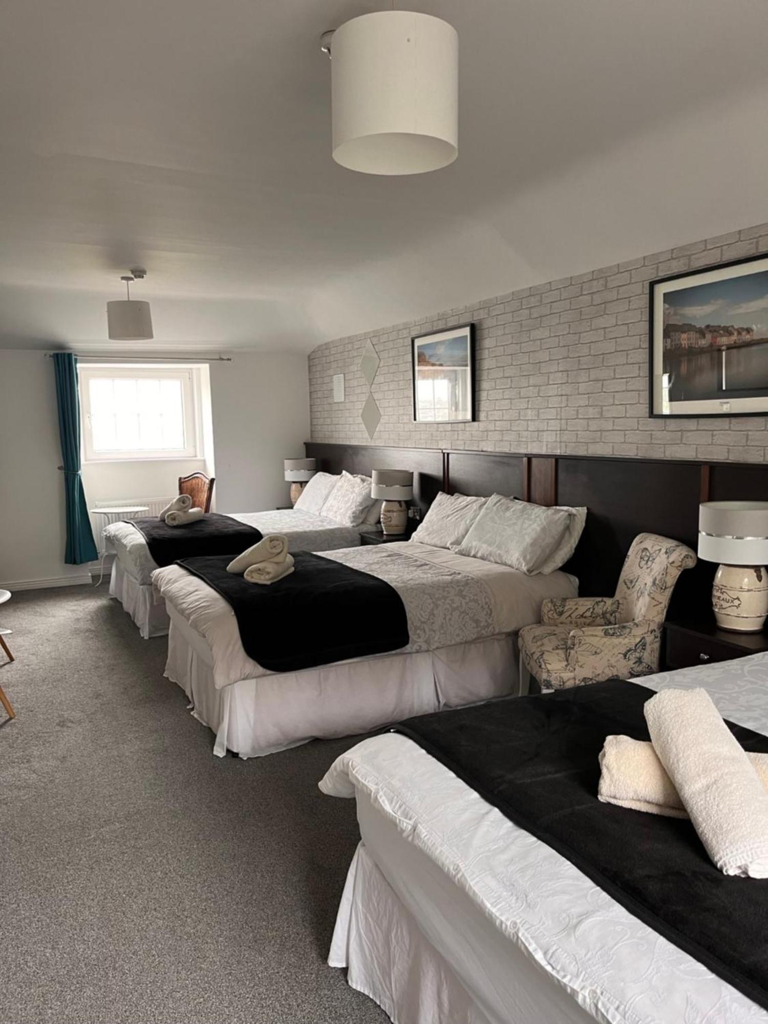 Hotel The Light House à Galway Extérieur photo