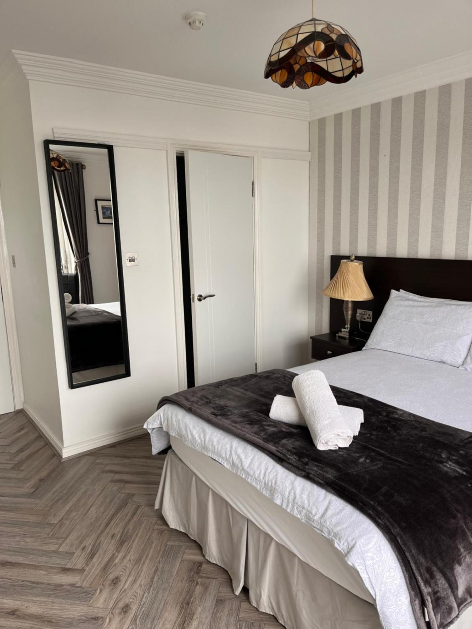 Hotel The Light House à Galway Chambre photo